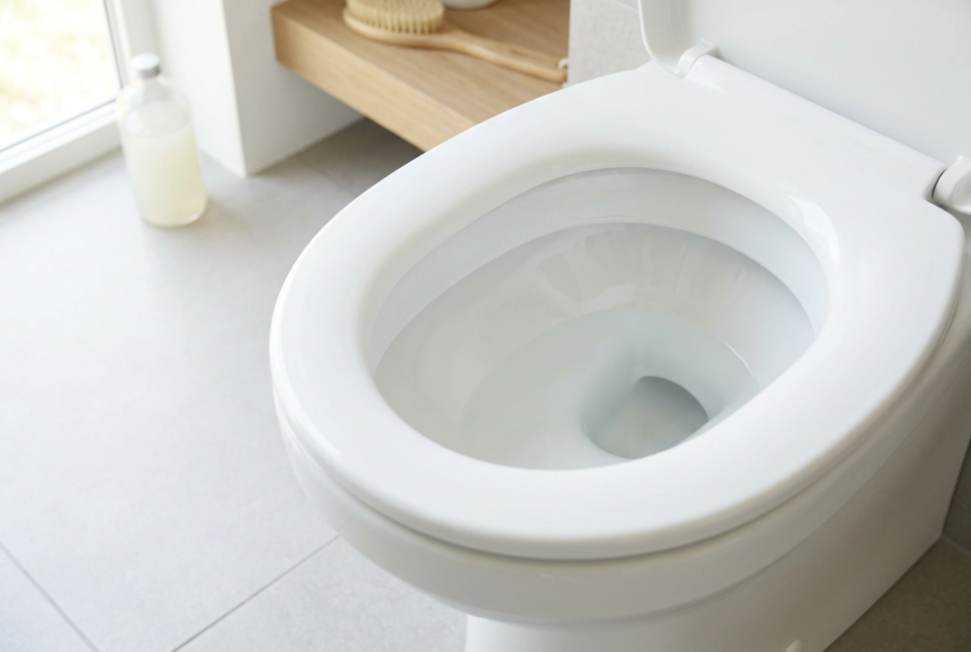Elegendő a WC-tisztító tabletta a WC-kefe használata nélkül?